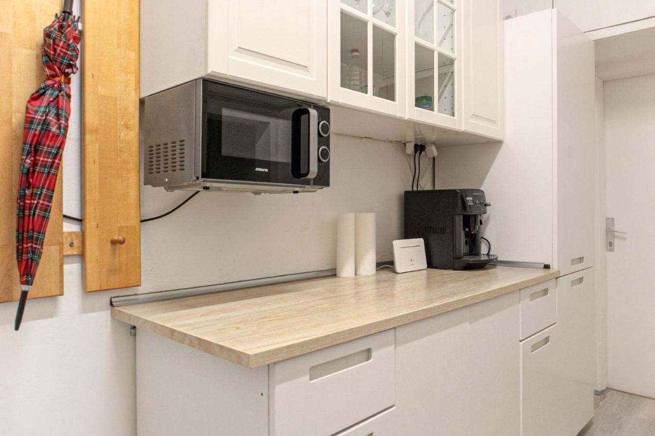 Joyful 2Br Shared Apt Near Millenium Tower & Danube River Вена Экстерьер фото