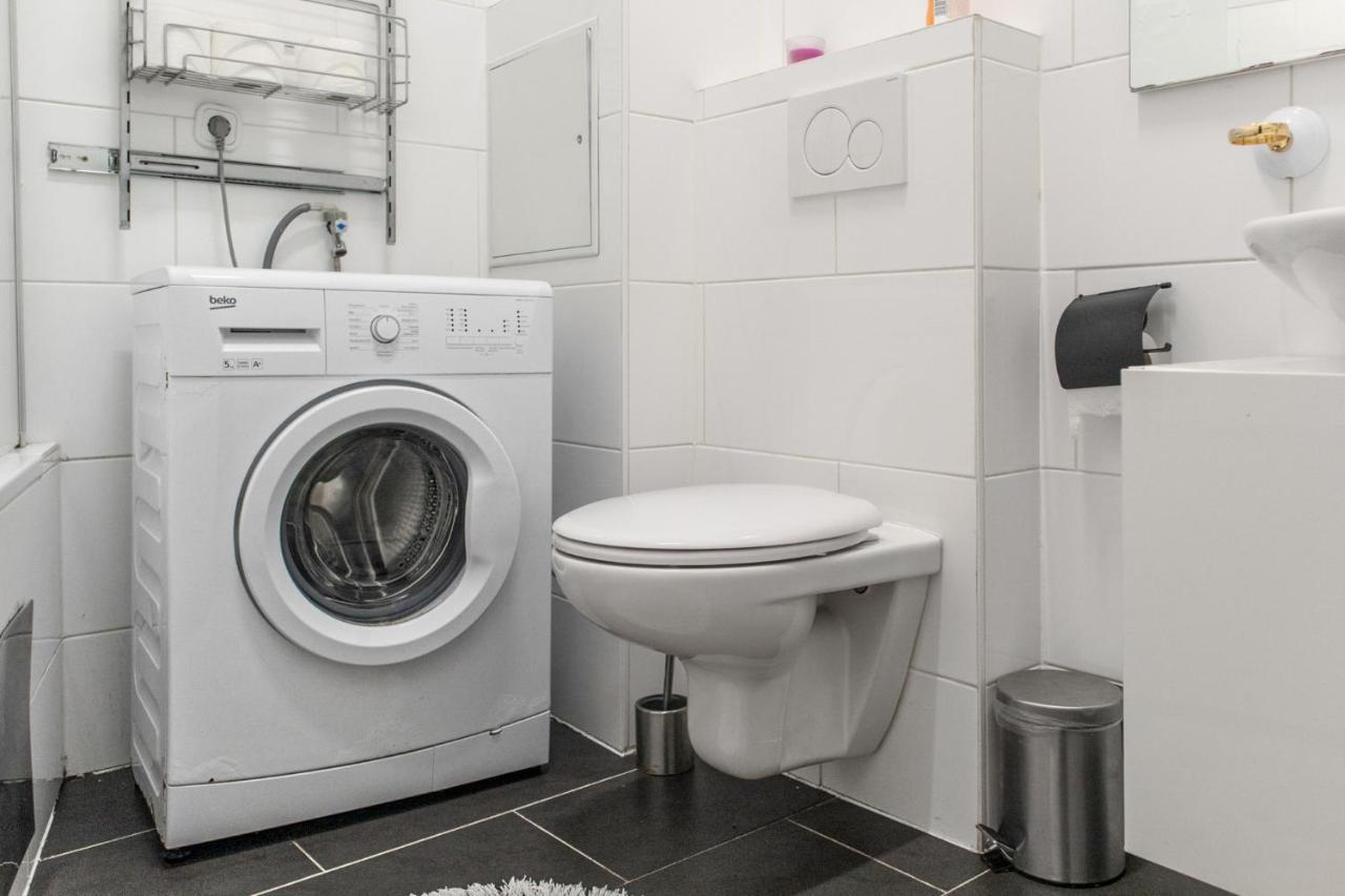 Joyful 2Br Shared Apt Near Millenium Tower & Danube River Вена Экстерьер фото