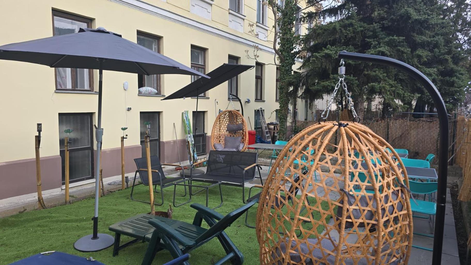 Joyful 2Br Shared Apt Near Millenium Tower & Danube River Вена Экстерьер фото