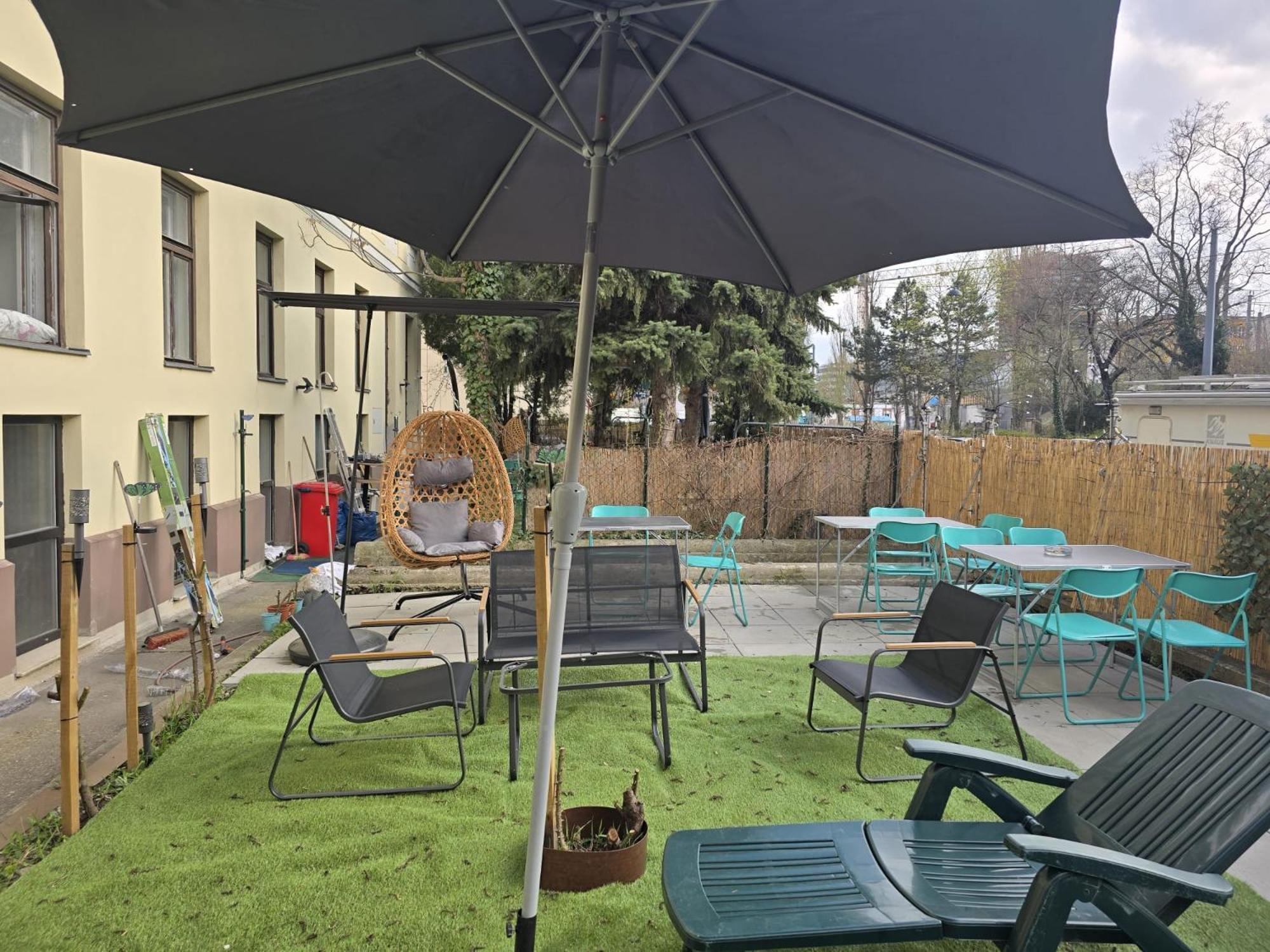 Joyful 2Br Shared Apt Near Millenium Tower & Danube River Вена Экстерьер фото